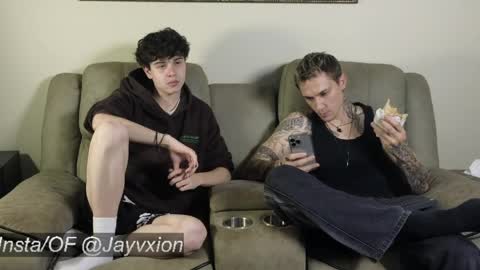 Snapshot of jaycex_69 chatting on April 2026 04:22:02 PM THE HOUSE online show from April 2026 04:22:02 PM
