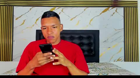 jaydenjhonson online show from November 2025 01:00:02 PM