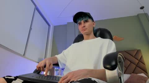 Snapshot of jaydenvillalobos chatting on September 2025 08:41:02 PM jaydenvillalobos online show from September 2025 08:41:02 PM