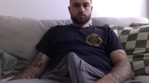 jayg333 online show from November 2025 01:25:02 PM