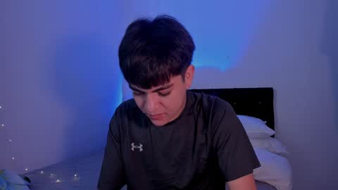 jaythomax online show from January 2025 05:33:01 PM