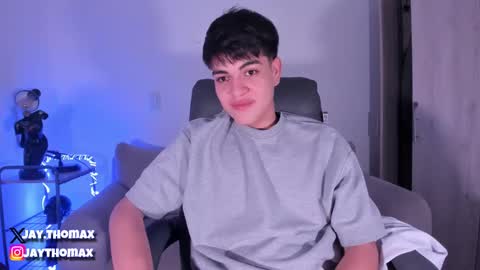 jaythomax online show from January 2025 07:18:02 AM