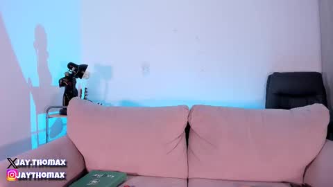 jaythomax online show from February 2025 07:49:01 PM