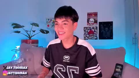 jaythomax online show from February 2025 10:20:02 PM