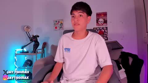 jaythomax online show from March 2025 10:16:02 PM