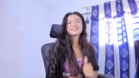 Snapshot of jazmin_blue_ chatting on January 2025 07:40:01 PM Jazmin online show from January 2025 07:40:01 PM