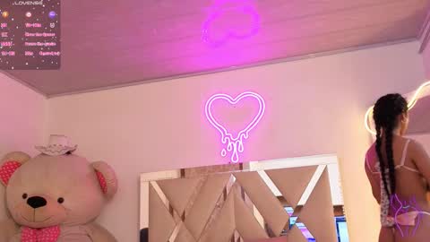 Jazmin  online show from October 2025 11:44:01 AM