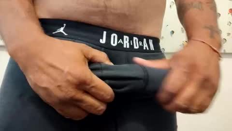 Snapshot of jdeez031 chatting on April 2026 08:44:01 PM strokegamecrazy online show from April 2026 08:44:01 PM