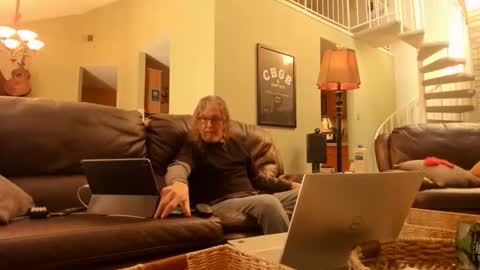 Snapshot of jdineuless chatting on February 2026 05:44:02 PM JDinEuless online show from February 2026 05:44:02 PM