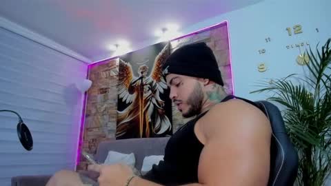 Snapshot of jean_lopez chatting on May 2026 06:19:02 AM Jean axelcrow Modelo Independiente online show from May 2026 06:19:02 AM