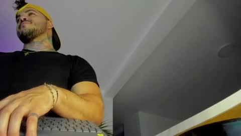 Snapshot of jean_lopez chatting on June 2026 06:59:01 AM Jean axelcrow Modelo Independiente online show from June 2026 06:59:01 AM