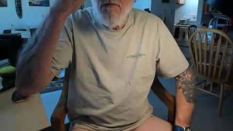 Snapshot of jeepman56 chatting on April 2026 08:43:01 PM jeepman56 online show from April 2026 08:43:01 PM