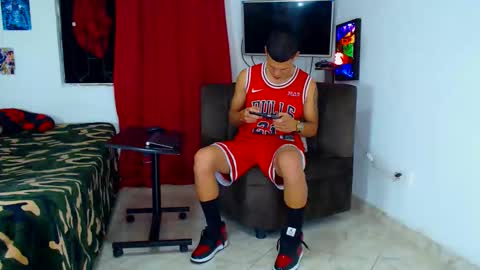 Snapshot of jeffer21_hot chatting on March 2026 05:35:01 AM jeffer21_hot online show from March 2026 05:35:01 AM