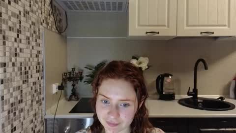 Snapshot of jelly_cherry chatting on December 2024 09:31:01 PM Emily online show from December 2024 09:31:01 PM