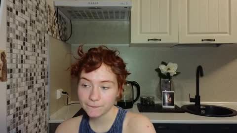 Snapshot of jelly_cherry chatting on February 2025 04:37:01 AM Emily online show from February 2025 04:37:01 AM