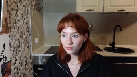 Snapshot of jelly_cherry chatting on September 2025 09:50:01 PM Emily online show from September 2025 09:50:01 PM