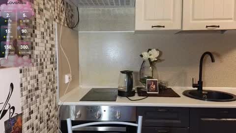 Snapshot of jelly_cherry chatting on September 2025 08:45:01 PM Emily online show from September 2025 08:45:01 PM