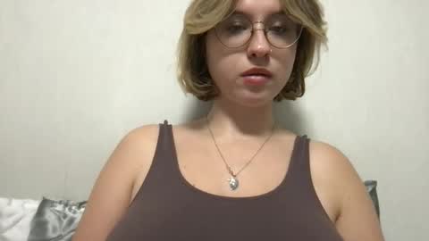 Snapshot of jelly_gum chatting on September 2025 03:38:02 PM Inna  online show from September 2025 03:38:02 PM