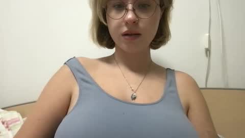 Snapshot of jelly_gum chatting on October 2025 12:03:02 PM Inna  online show from October 2025 12:03:02 PM