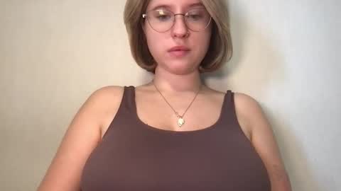 Snapshot of jelly_gum chatting on October 2025 06:59:01 AM Inna online show from October 2025 06:59:01 AM