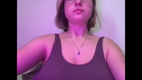 Snapshot of jelly_gum chatting on November 2025 08:24:01 AM Inna online show from November 2025 08:24:01 AM