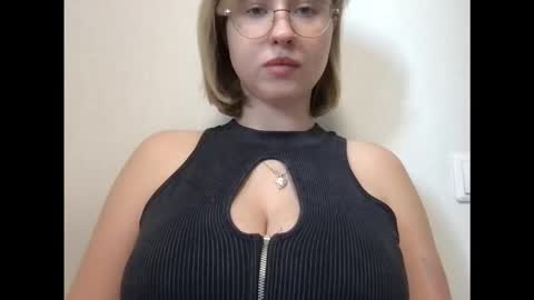 Snapshot of jelly_gum chatting on November 2025 08:36:02 AM Inna online show from November 2025 08:36:02 AM