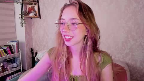 Snapshot of jelly_w5 chatting on March 2026 01:01:02 AM Jelly online show from March 2026 01:01:02 AM