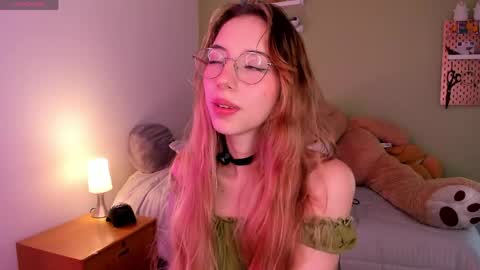 Snapshot of jelly_w5 chatting on April 2026 02:15:01 AM Jelly online show from April 2026 02:15:01 AM
