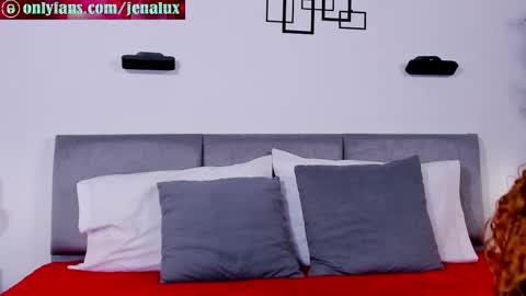 Snapshot of jenalux_ chatting on April 2026 01:34:02 AM Jennalux online show from April 2026 01:34:02 AM
