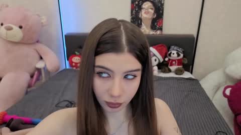 Dolly online show from December 2025 01:39:01 PM