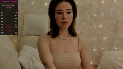 Snapshot of jeniferji chatting on April 2026 01:55:02 AM EvaSileZ online show from April 2026 01:55:02 AM