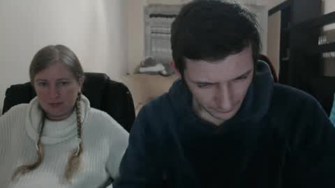 Snapshot of jenisandpeter chatting on March 2025 07:28:01 PM JenisAndPeter online show from March 2025 07:28:01 PM