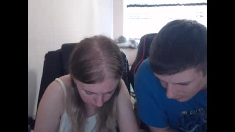 Snapshot of jenisandpeter chatting on September 2025 06:35:01 AM JenisAndPeter online show from September 2025 06:35:01 AM