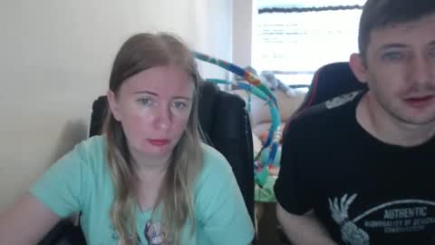 Snapshot of jenisandpeter chatting on September 2025 06:14:01 AM JenisAndPeter online show from September 2025 06:14:01 AM