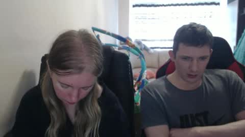 Snapshot of jenisandpeter chatting on September 2025 07:32:01 AM JenisAndPeter online show from September 2025 07:32:01 AM