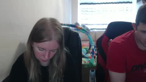 Snapshot of jenisandpeter chatting on September 2025 06:39:02 AM JenisAndPeter online show from September 2025 06:39:02 AM