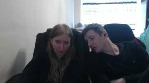 Snapshot of jenisandpeter chatting on September 2025 08:08:01 AM JenisAndPeter online show from September 2025 08:08:01 AM