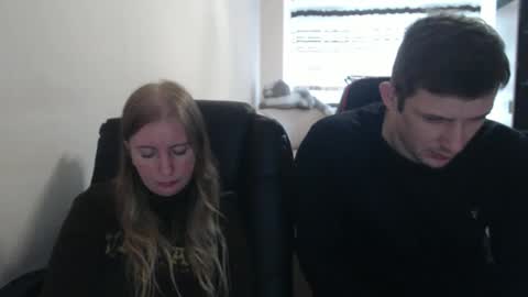 Snapshot of jenisandpeter chatting on October 2025 07:48:01 AM JenisAndPeter online show from October 2025 07:48:01 AM