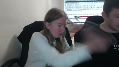 Snapshot of jenisandpeter chatting on October 2025 07:17:02 AM JenisAndPeter online show from October 2025 07:17:02 AM