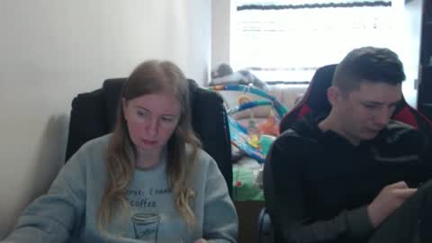 Snapshot of jenisandpeter chatting on October 2025 07:20:02 AM JenisAndPeter online show from October 2025 07:20:02 AM