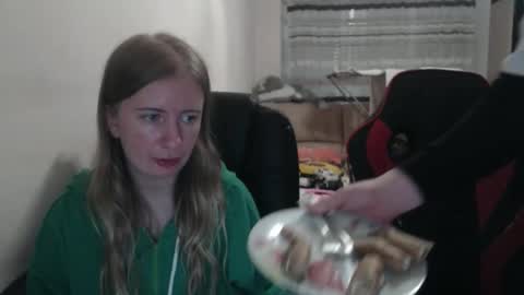 Snapshot of jenisandpeter chatting on October 2025 07:26:01 PM JenisAndPeter online show from October 2025 07:26:01 PM