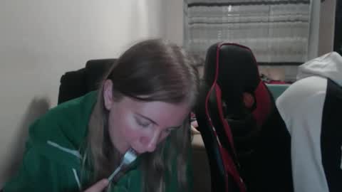 Snapshot of jenisandpeter chatting on October 2025 07:38:01 PM JenisAndPeter online show from October 2025 07:38:01 PM