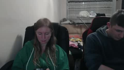 Snapshot of jenisandpeter chatting on October 2025 07:58:01 PM JenisAndPeter online show from October 2025 07:58:01 PM