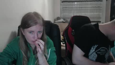 Snapshot of jenisandpeter chatting on October 2025 06:41:02 PM JenisAndPeter online show from October 2025 06:41:02 PM