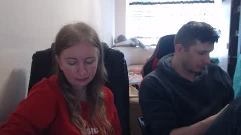 Snapshot of jenisandpeter chatting on October 2025 07:27:02 AM JenisAndPeter online show from October 2025 07:27:02 AM