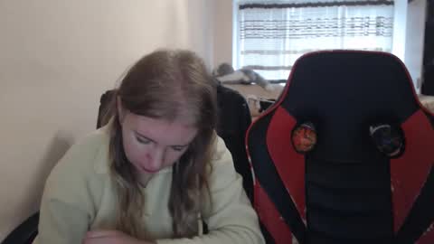 Snapshot of jenisandpeter chatting on November 2025 07:08:02 AM JenisAndPeter online show from November 2025 07:08:02 AM