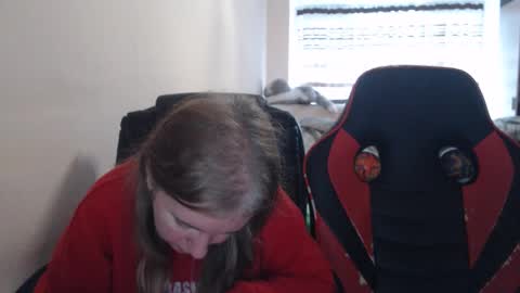 Snapshot of jenisandpeter chatting on November 2025 08:30:02 AM JenisAndPeter online show from November 2025 08:30:02 AM