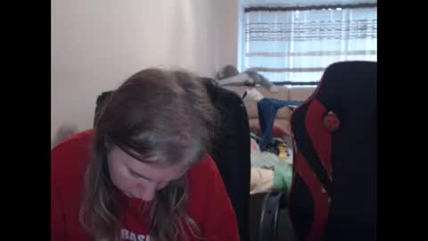 Snapshot of jenisandpeter chatting on November 2025 06:35:01 AM JenisAndPeter online show from November 2025 06:35:01 AM