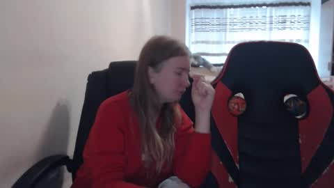 Snapshot of jenisandpeter chatting on November 2025 07:08:01 AM JenisAndPeter online show from November 2025 07:08:01 AM