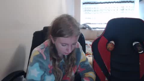 Snapshot of jenisandpeter chatting on November 2025 06:46:02 AM JenisAndPeter online show from November 2025 06:46:02 AM